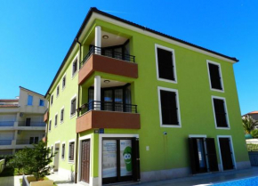 Гостиница Apartments Smaragdna Villa  Премантура